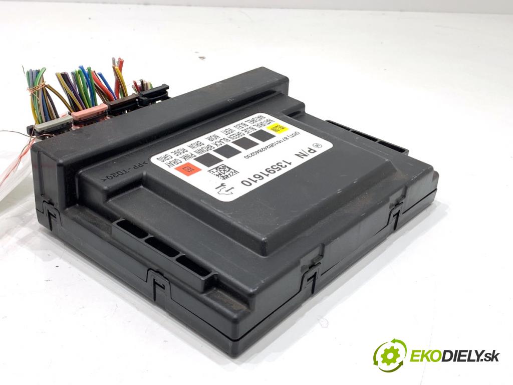 OPEL ZAFIRA C nadwozie wielkoprzestrzenne (MPV) 2014 100 kW 1.6 CDTI (75) 1598 modul komfortu 13591610 (Komfortní modul)