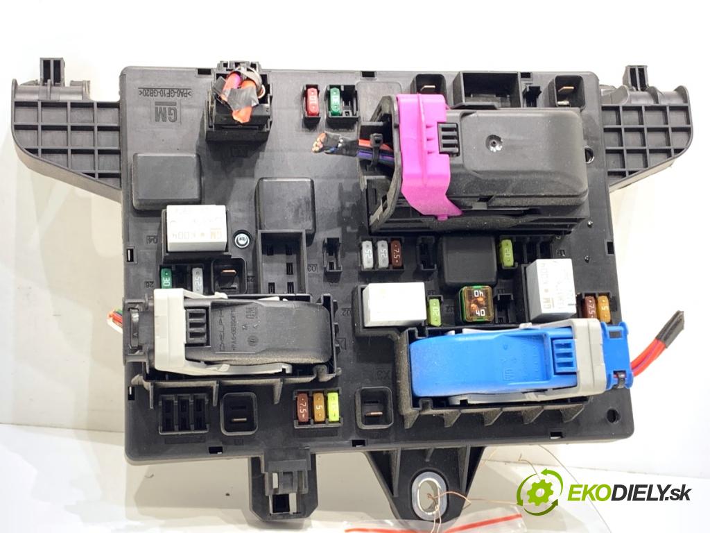 OPEL ZAFIRA C nadwozie wielkoprzestrzenne (MPV) 2014 100 kW 1.6 CDTI (75) 1598 modul BSI 13449202 (Pojistková skříňka)