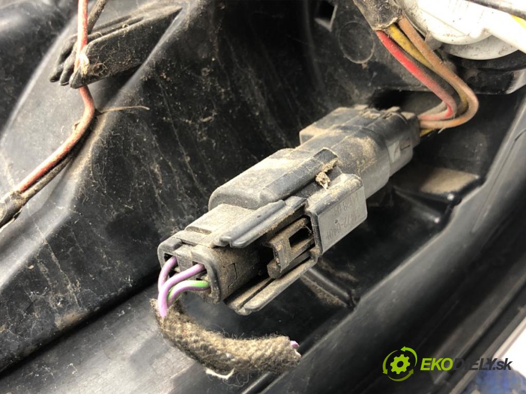 OPEL ZAFIRA C nadwozie wielkoprzestrzenne (MPV) 2014 100 kW 1.6 CDTI (75) 1598 světlo pravý zadní část 13278785