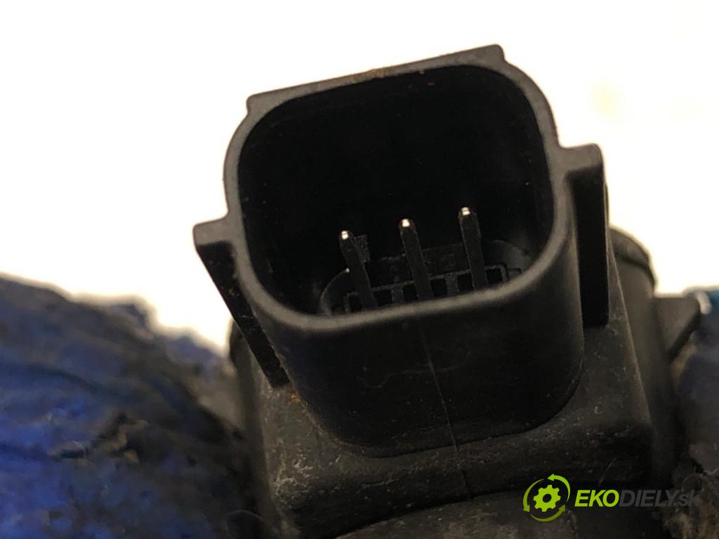 OPEL ZAFIRA C nadwozie wielkoprzestrzenne (MPV) 2014 100 kW 1.6 CDTI (75) 1598 snímač PDC 13394367