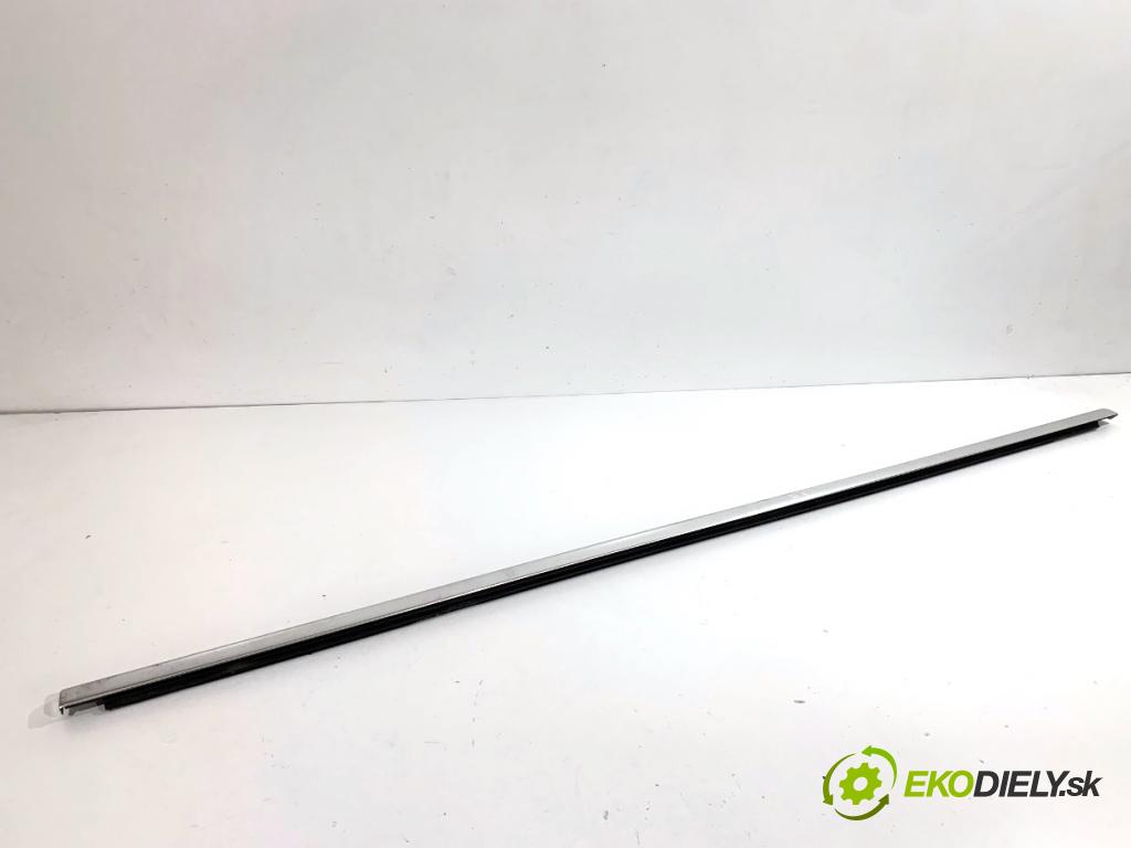 OPEL ZAFIRA C nadwozie wielkoprzestrzenne (MPV) 2014 100 kW 1.6 CDTI (75) 1598 lišta Sbírání: zadní část pravý 13260080