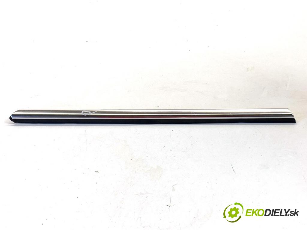 OPEL ZAFIRA C nadwozie wielkoprzestrzenne (MPV) 2014 100 kW 1.6 CDTI (75) 1598 Lišta blatníka predný pravá 20808476