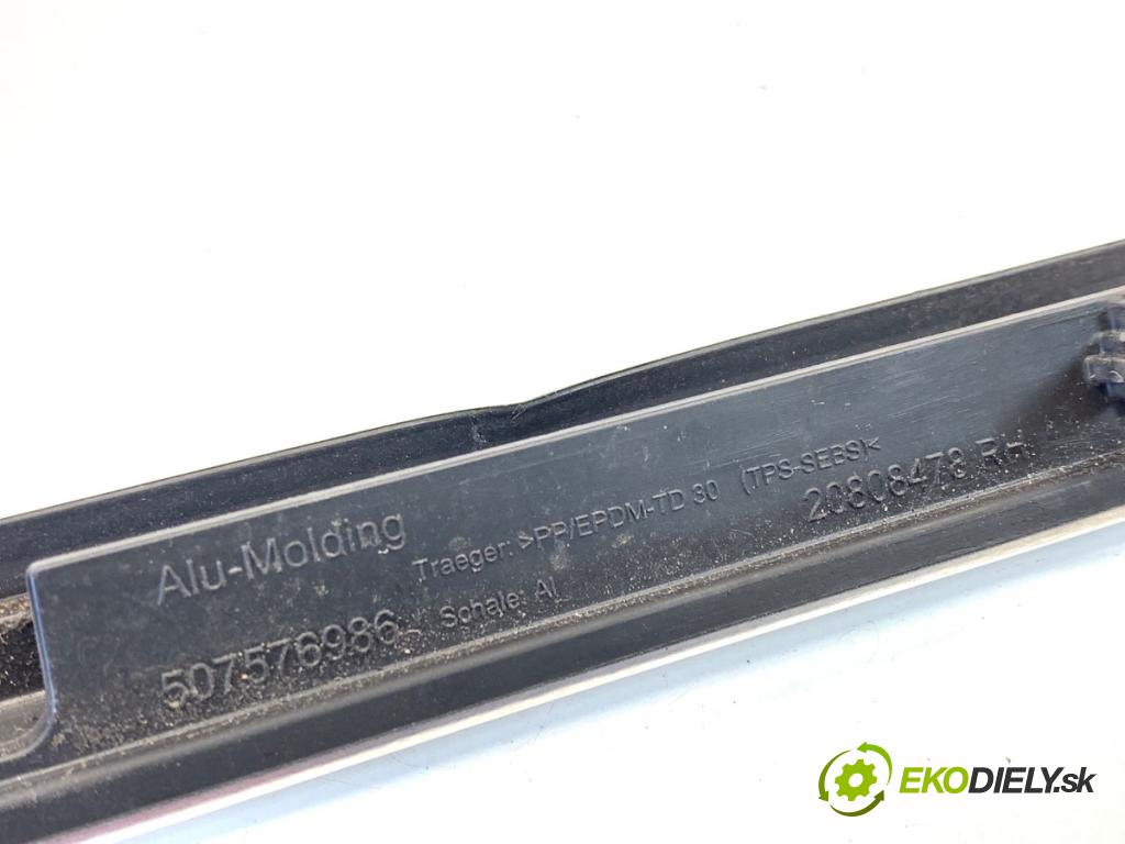 OPEL ZAFIRA C nadwozie wielkoprzestrzenne (MPV) 2014 100 kW 1.6 CDTI (75) 1598 Lišta blatníka predný pravá 20808476