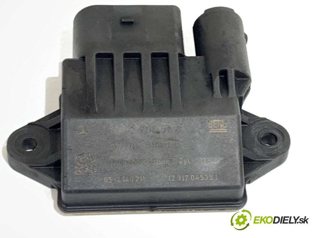 MERCEDES-BENZ W166 SUV 2013 190 kW ML 350 BlueTEC 4-matic (166.024) 2987 relé svíček žhavení A6429005601 (Relé)