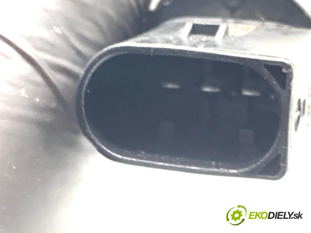 MERCEDES-BENZ W166 SUV 2013 190 kW ML 350 BlueTEC 4-matic (166.024) 2987 lišta vstřikovací SENZOR A6420703095