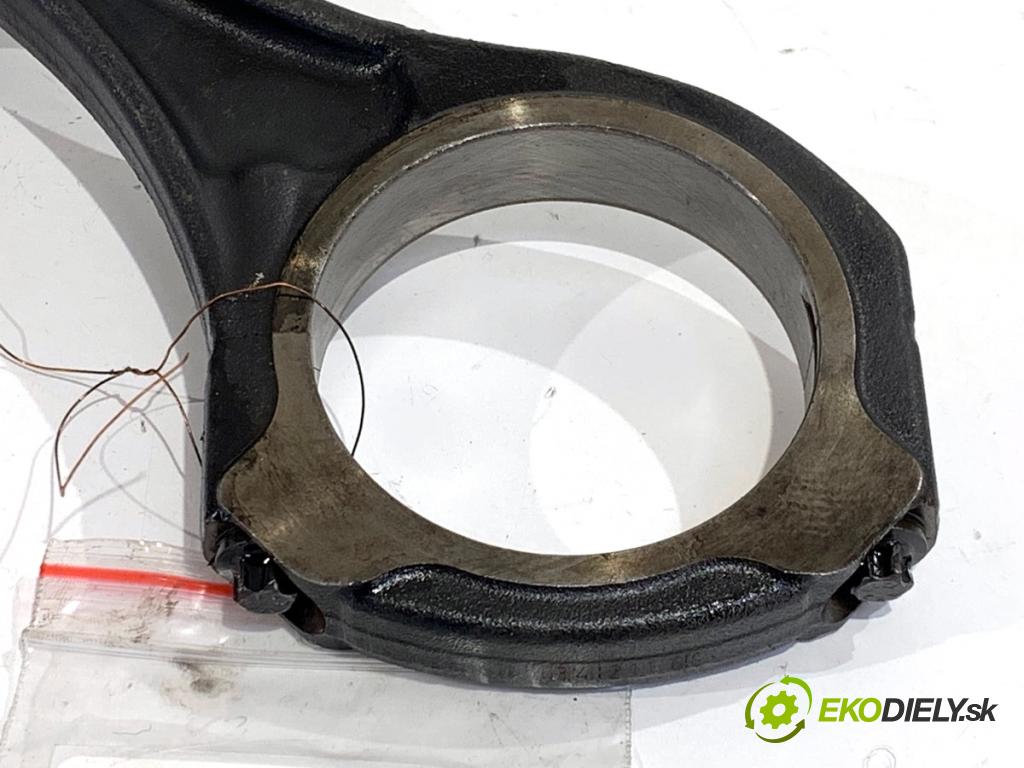 MERCEDES-BENZ W166 SUV 2013 190 kW ML 350 BlueTEC 4-matic (166.024) 2987 PIEST: ojnica  (Piest)