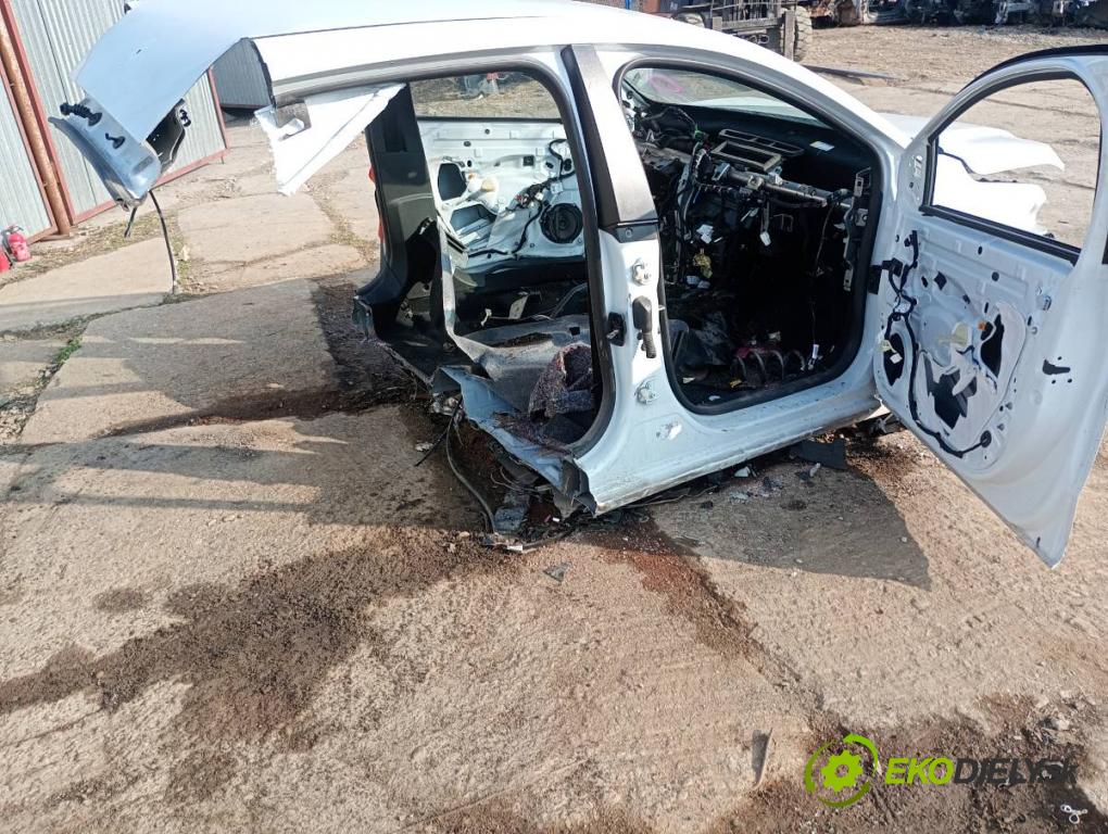 DACIA SANDERO III liftback 2024 74 kW 1.0 TCe 100 999 karoséria ČTVRŤÁK: Blatník prah strecha PODŁUŻNICA 