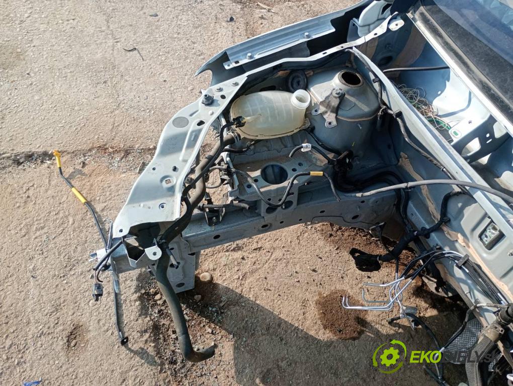 DACIA SANDERO III liftback 2024 74 kW 1.0 TCe 100 999 karoséria ČTVRŤÁK: Blatník prah strecha PODŁUŻNICA