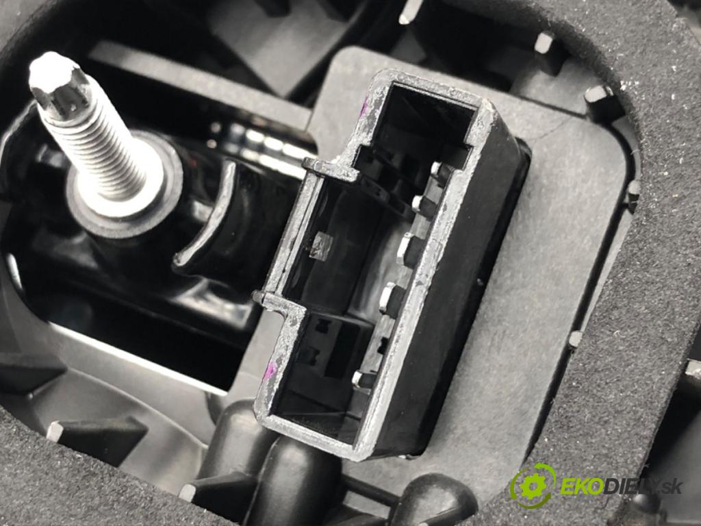 DACIA SANDERO III liftback 2024 74 kW 1.0 TCe 100 999 Svetlo pravy zad 265508077R