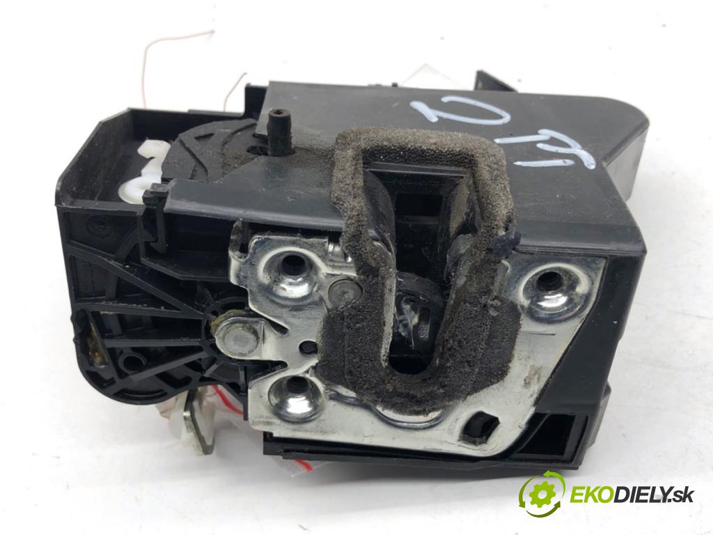 DACIA SANDERO III liftback 2024 74 kW 1.0 TCe 100 999 zámok Dvere pravy zad 825020994PB