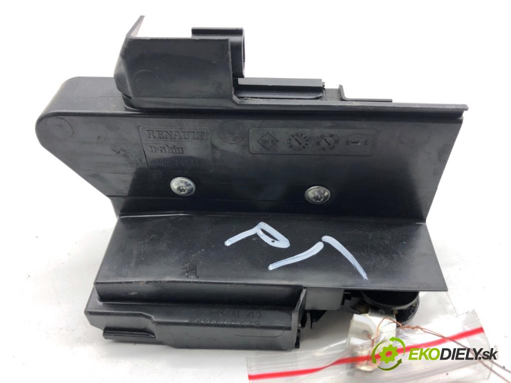 DACIA SANDERO III liftback 2024 74 kW 1.0 TCe 100 999 zámok Dvere pravy zad 825020994PB