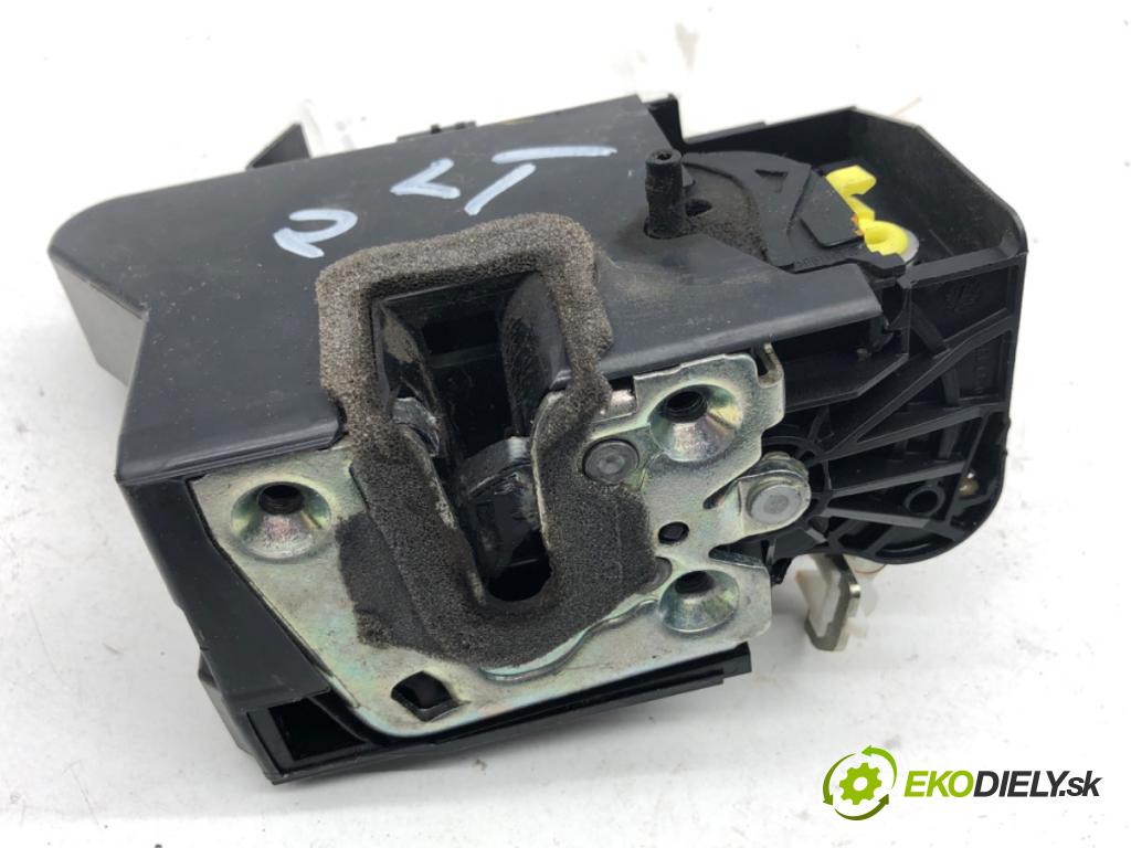 DACIA SANDERO III liftback 2024 74 kW 1.0 TCe 100 999 zámok dveře levý zadní část 825020994RB