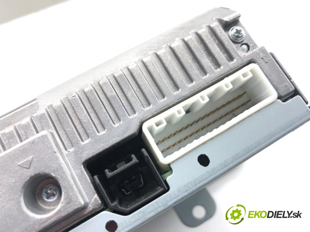 DACIA SANDERO III liftback 2024 74 kW 1.0 TCe 100 999 Dislpej 280213970R (Prístrojová doska)