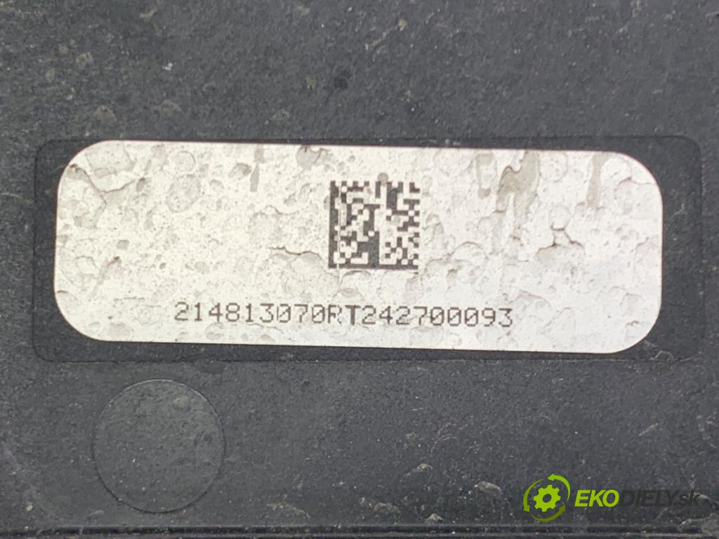 DACIA SANDERO III liftback 2024 74 kW 1.0 TCe 100 999 Ventilátor chladiča 214813070R (Ventilátor)