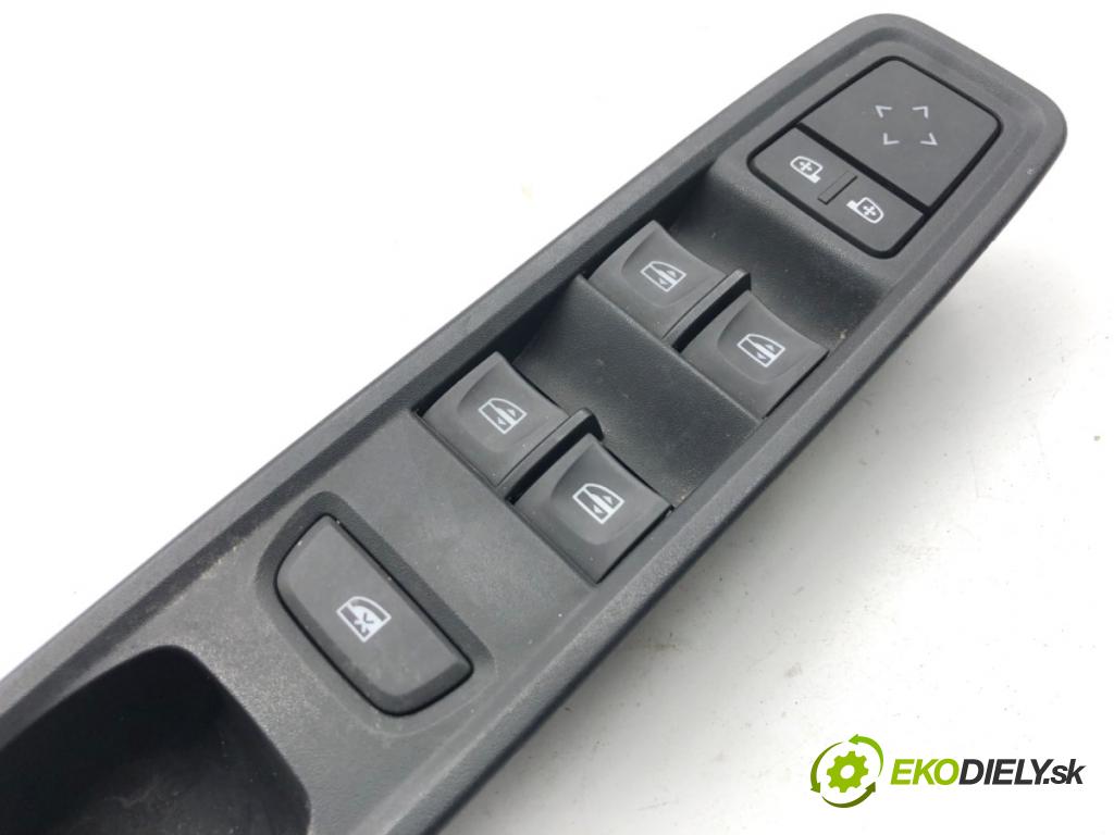 DACIA SANDERO III liftback 2024 74 kW 1.0 TCe 100 999 Prepínač okien 254113300R 254112588R (Prepínacie páčky pod volantom)