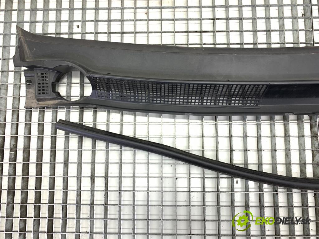 DACIA SANDERO III liftback 2024 74 kW 1.0 TCe 100 999 Torpédo, plast pod čelné okno 668114109R (Torpédo (plast pod čelným sklom))