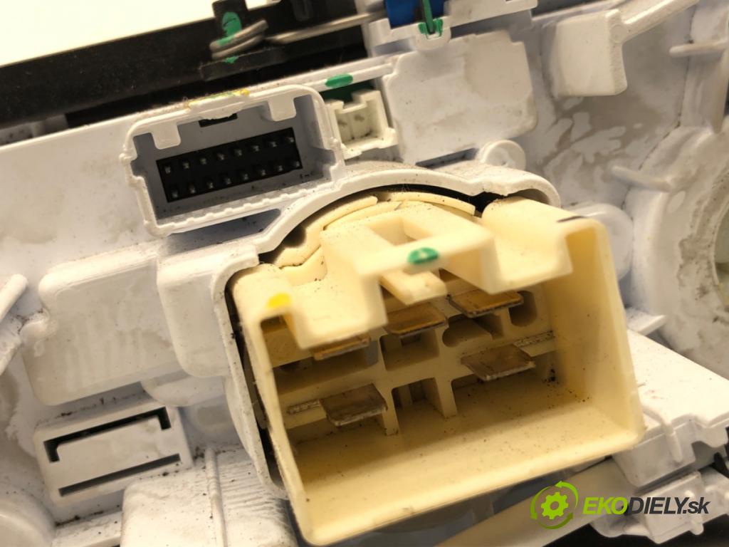 DACIA SANDERO III liftback 2024 74 kW 1.0 TCe 100 999 Panel ovládania kúrenia 275004395R (Prepínacie páčky pod volantom)