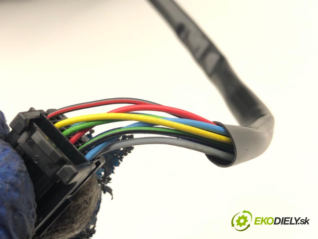 DACIA SANDERO III liftback 2024 74 kW 1.0 TCe 100 999 Spätné zrkadlo pravy