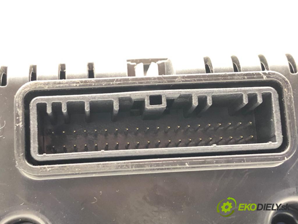 DACIA SANDERO III liftback 2024 74 kW 1.0 TCe 100 999 Prístrojovka 248097627R (Prístrojová doska)