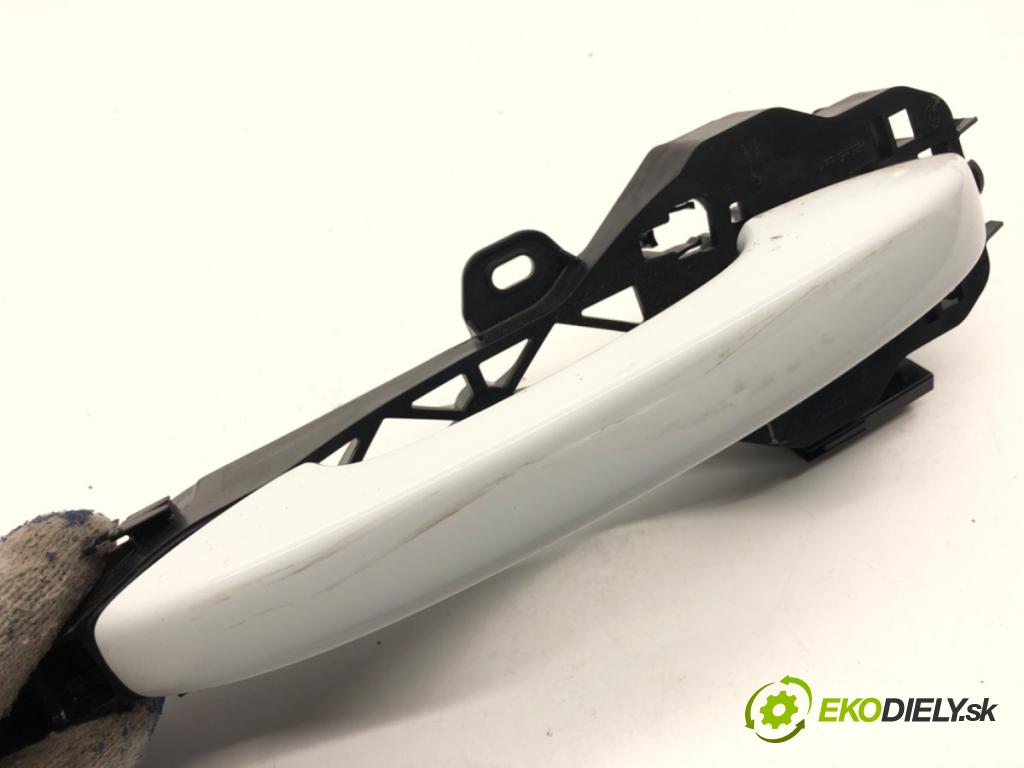 DACIA SANDERO III liftback 2024 74 kW 1.0 TCe 100 999 klika vnejší pravý přední část 806067754R