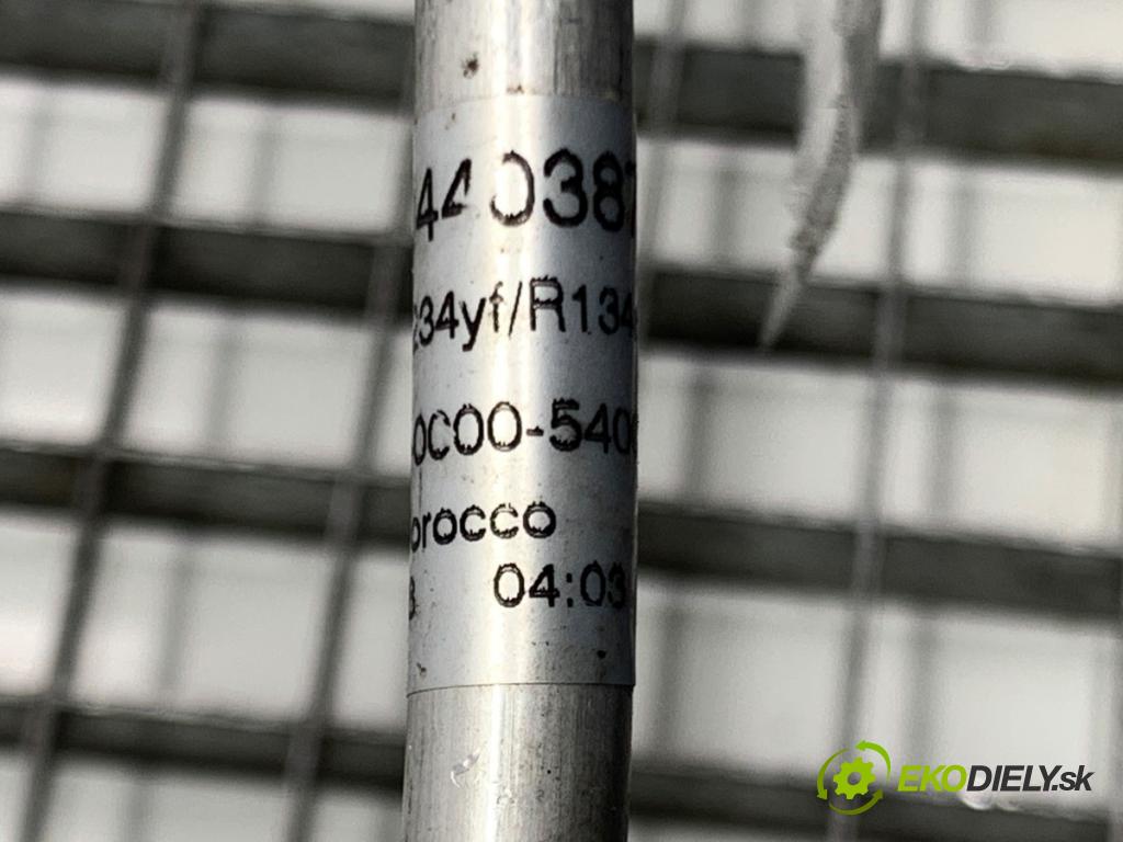 DACIA SANDERO III liftback 2024 74 kW 1.0 TCe 100 999 rúrka klimatizace 924403872R (Trubka klimatizace)