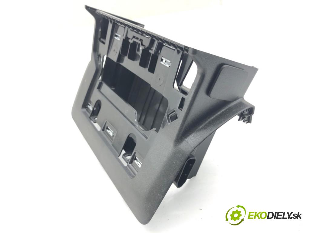 DACIA SANDERO III liftback 2024 74 kW 1.0 TCe 100 999 Rámček DISPLEJ: navigácie 684705942R