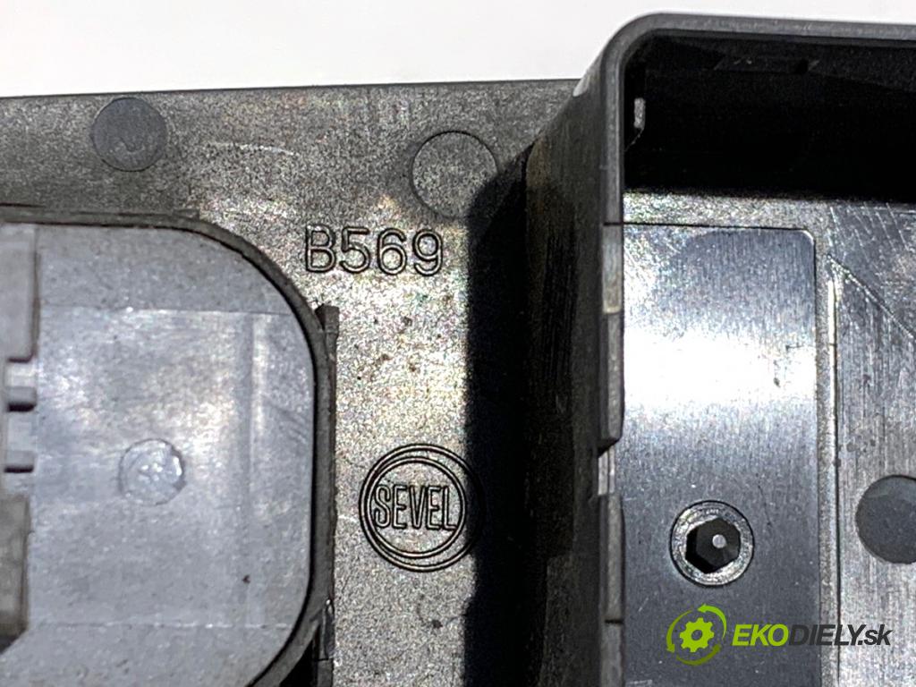 PEUGEOT BOXER I Autobus 2007 74 kW 2.2 HDi 100 2198 Prepínač okien  (Prepínacie páčky pod volantom)