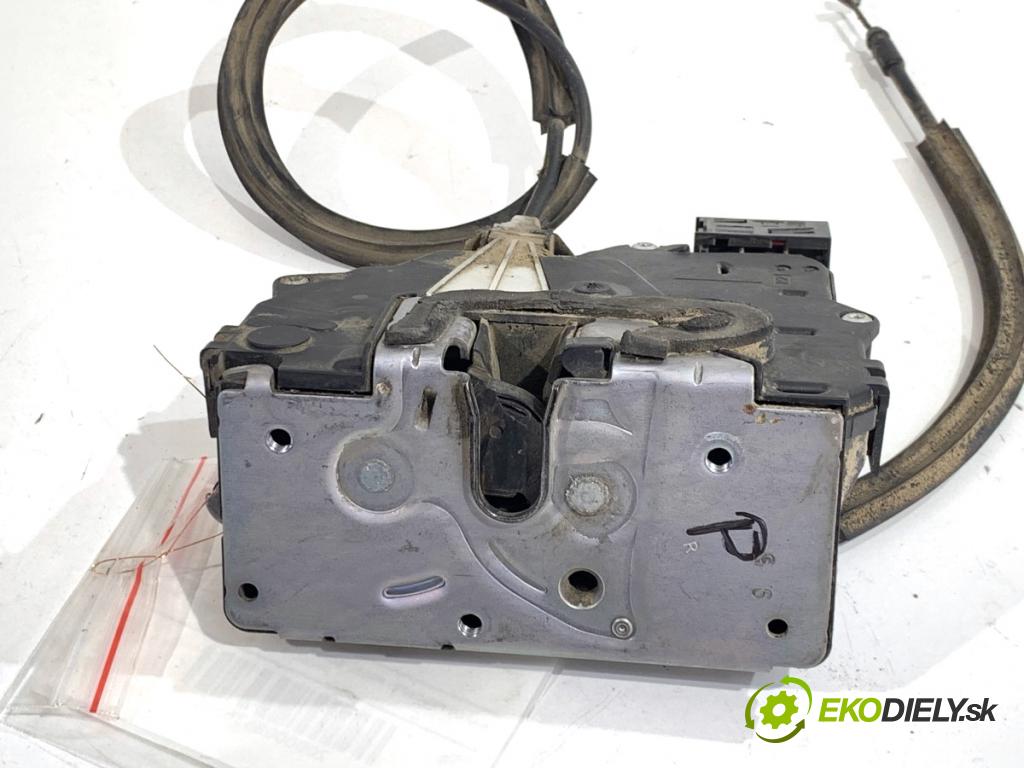 PEUGEOT BOXER I Autobus 2007 74 kW 2.2 HDi 100 2198 zámok Dvere pravy predný 1350147080