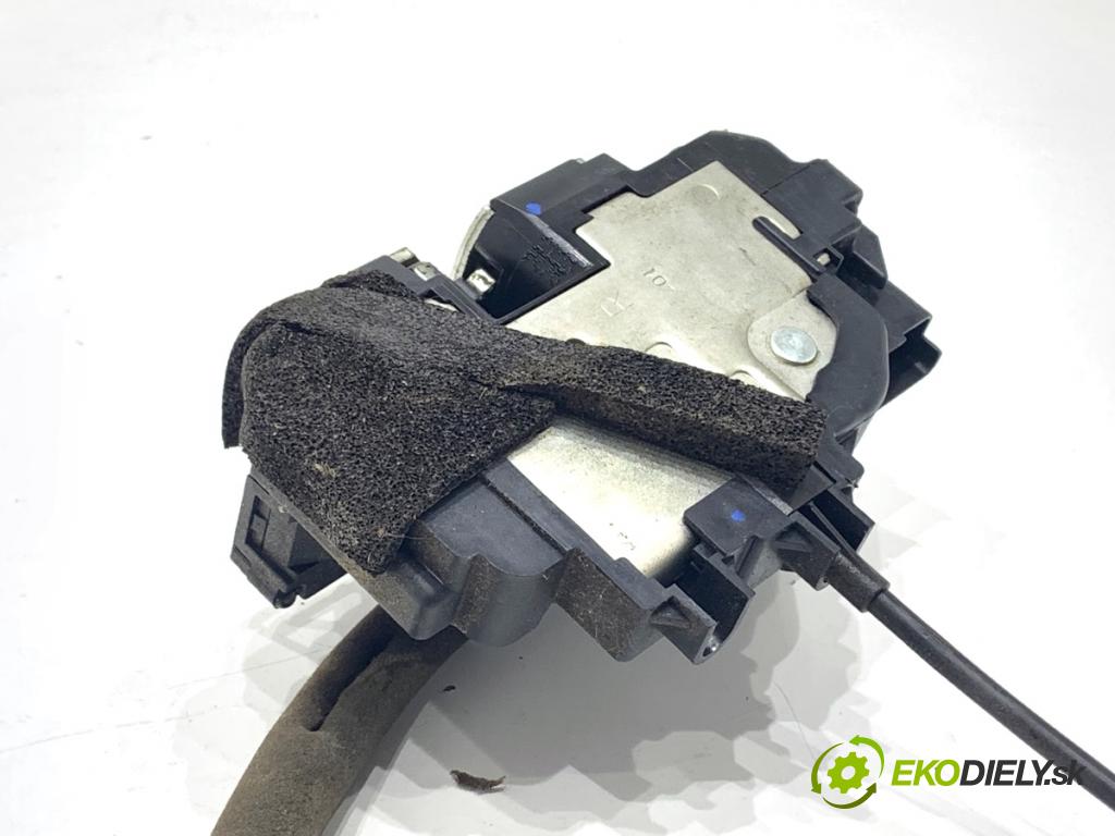 RENAULT KOLEOS I SUV 2012 110 kW 2.0 dCi (HY0K) 1995 zámok dveře pravý přední část