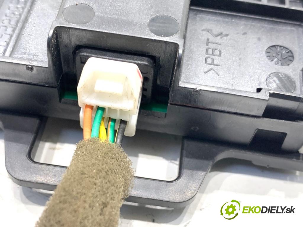 RENAULT KOLEOS I SUV 2012 110 kW 2.0 dCi (HY0K) 1995 spinačka A2C53299319 (Spínacia skrinka)