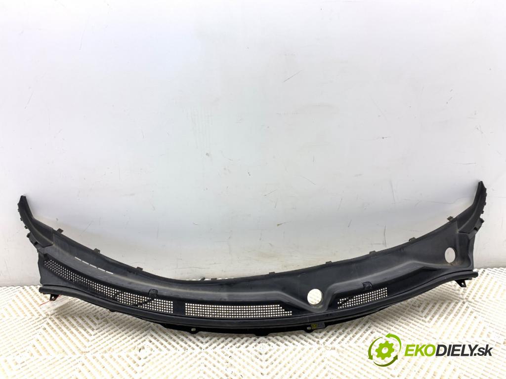 RENAULT KOLEOS I SUV 2012 110 kW 2.0 dCi (HY0K) 1995 Torpédo, plast pod čelné okno 668630395R (Torpédo (plast pod čelným sklom))