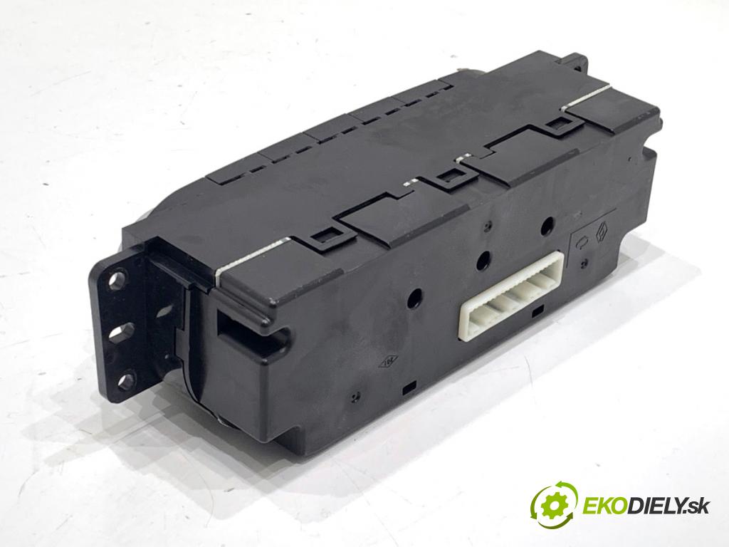 RENAULT KOLEOS I SUV 2012 110 kW 2.0 dCi (HY0K) 1995 Panel ovládania kúrenia 275103350R (Prepínacie páčky pod volantom)