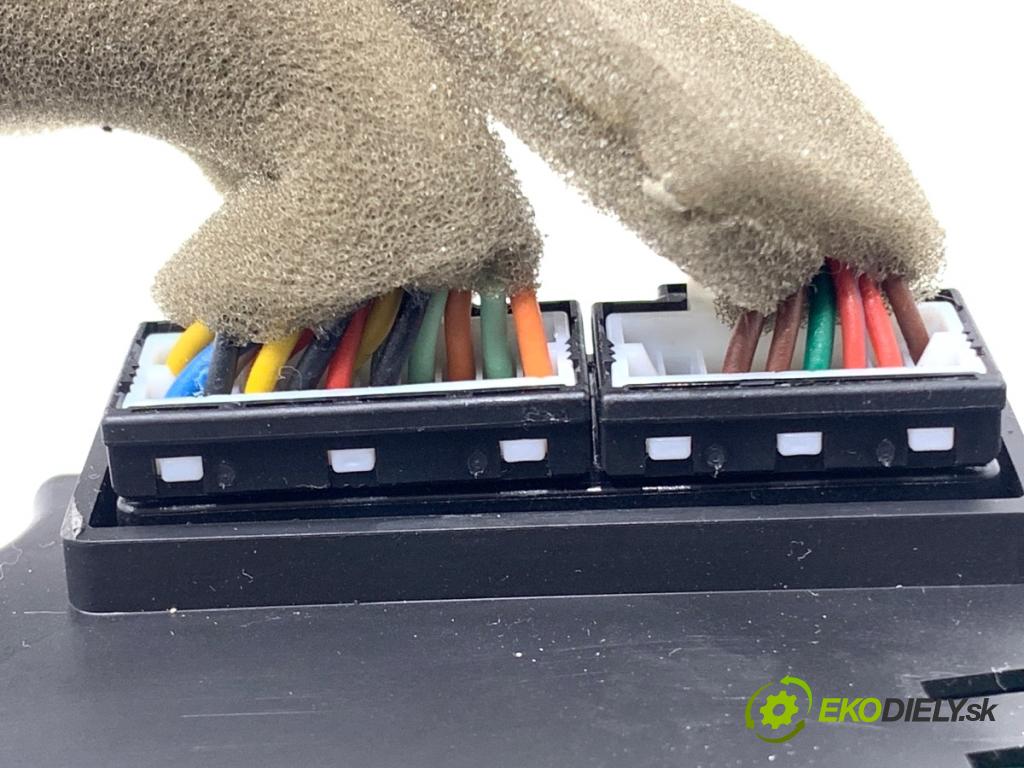 RENAULT KOLEOS I SUV 2012 110 kW 2.0 dCi (HY0K) 1995 Prístrojovka 248109914R (Prístrojová doska)