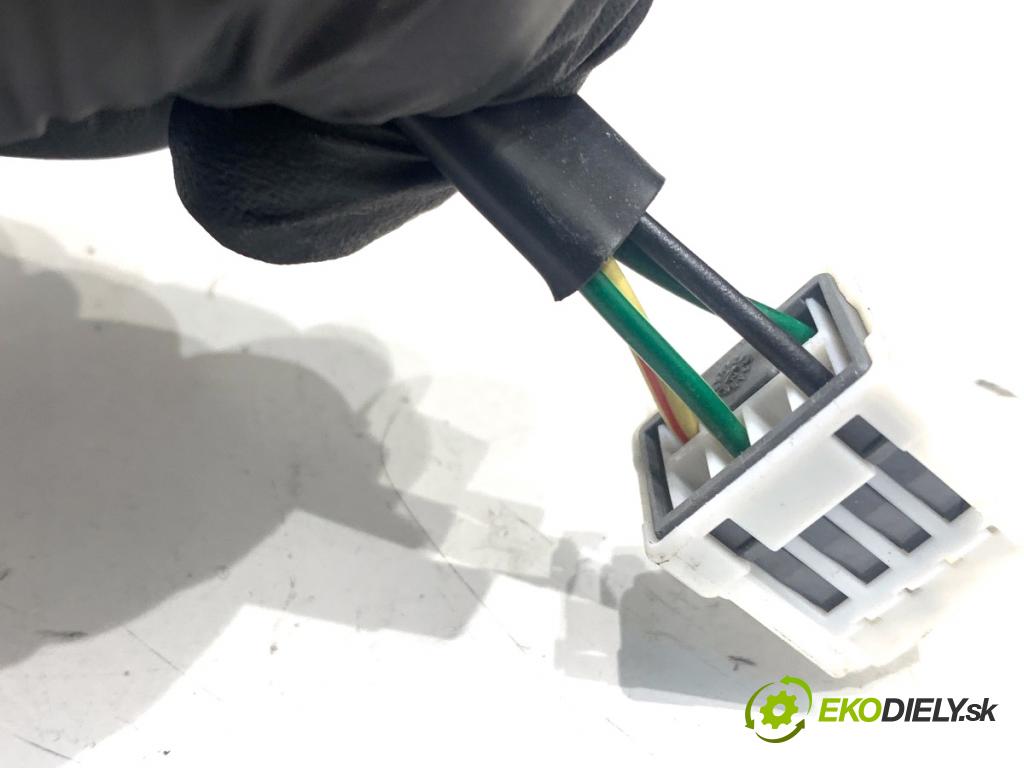 RENAULT KOLEOS I SUV 2012 110 kW 2.0 dCi (HY0K) 1995 Svetlo ľavy zad