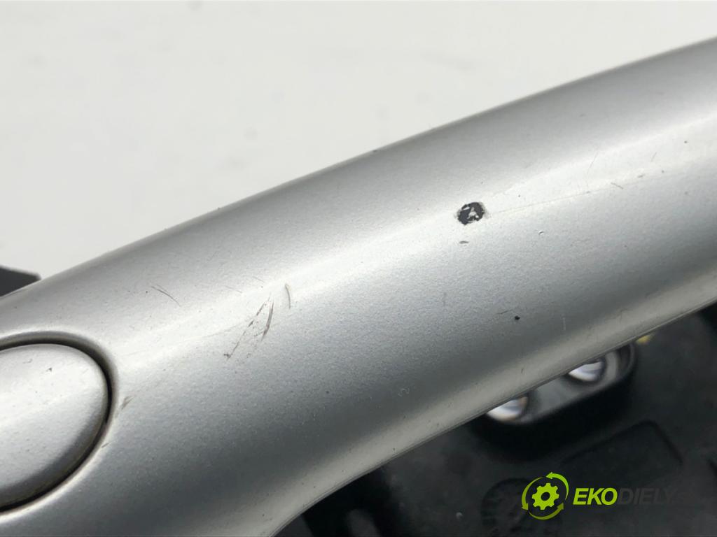 RENAULT KOLEOS I SUV 2012 110 kW 2.0 dCi (HY0K) 1995 Kľučka vonkajšia pravy predný