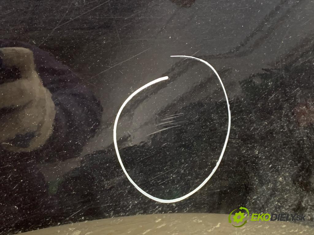 RENAULT KOLEOS I SUV 2012 110 kW 2.0 dCi (HY0K) 1995 Blatník ľavy predný