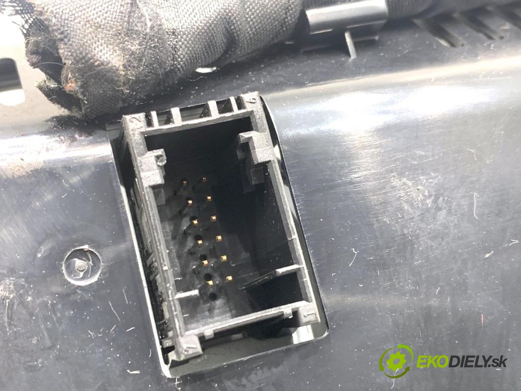 BMW E60 sedan 2007 173 kW 530 d 2993 Dislpej 9151979 (Prístrojová doska)