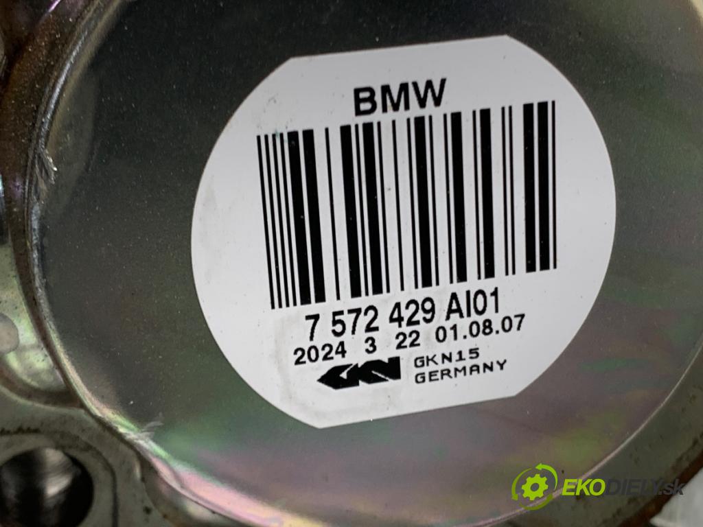 BMW E60 sedan 2007 173 kW 530 d 2993 poloos pravý zadní část 7572429