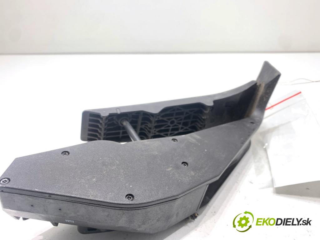 BMW E60 sedan 2007 173 kW 530 d 2993 potenciometr plynového pedálu 6772646 (Potenciometr plynového pedálu)