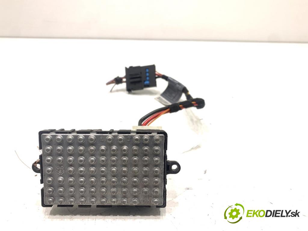 BMW E60 sedan 2007 173 kW 530 d 2993 odpor rezistor topení vzduchu 6988425 (Odpor topení)