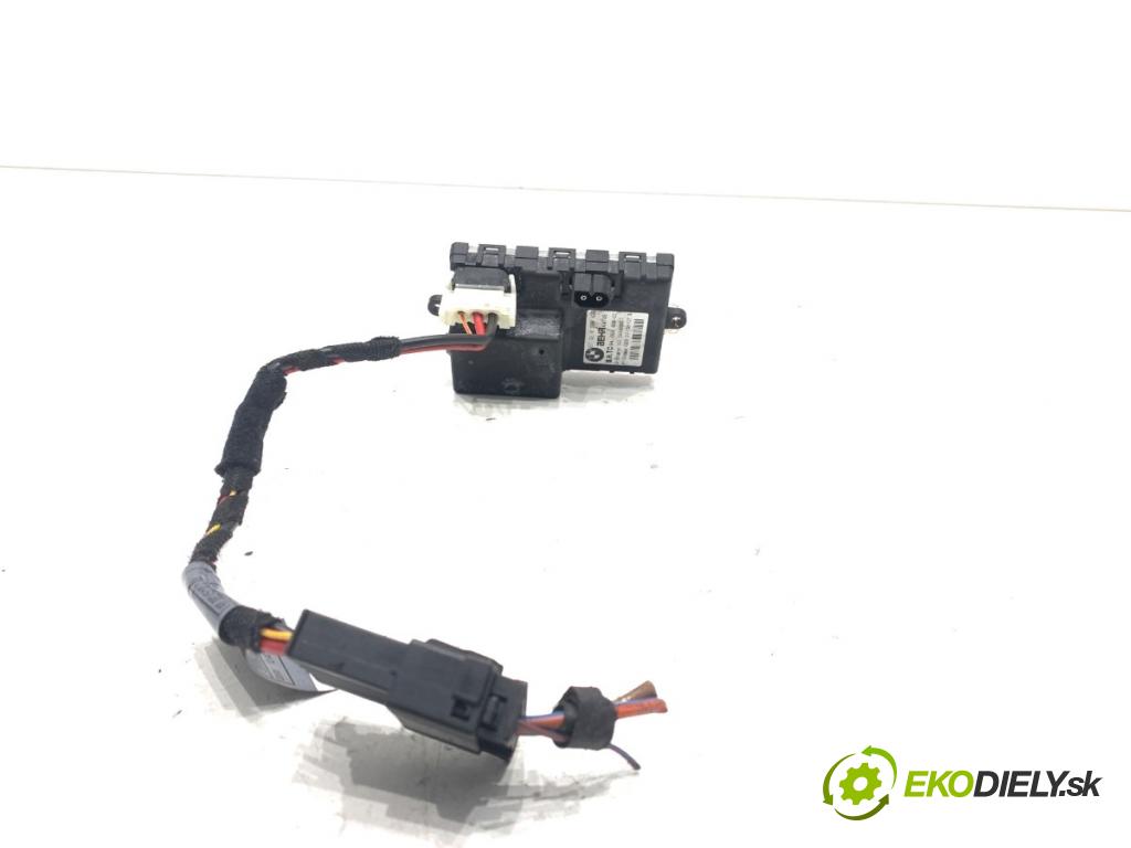 BMW E60 sedan 2007 173 kW 530 d 2993 odpor rezistor topení vzduchu 6988425 (Odpor topení)