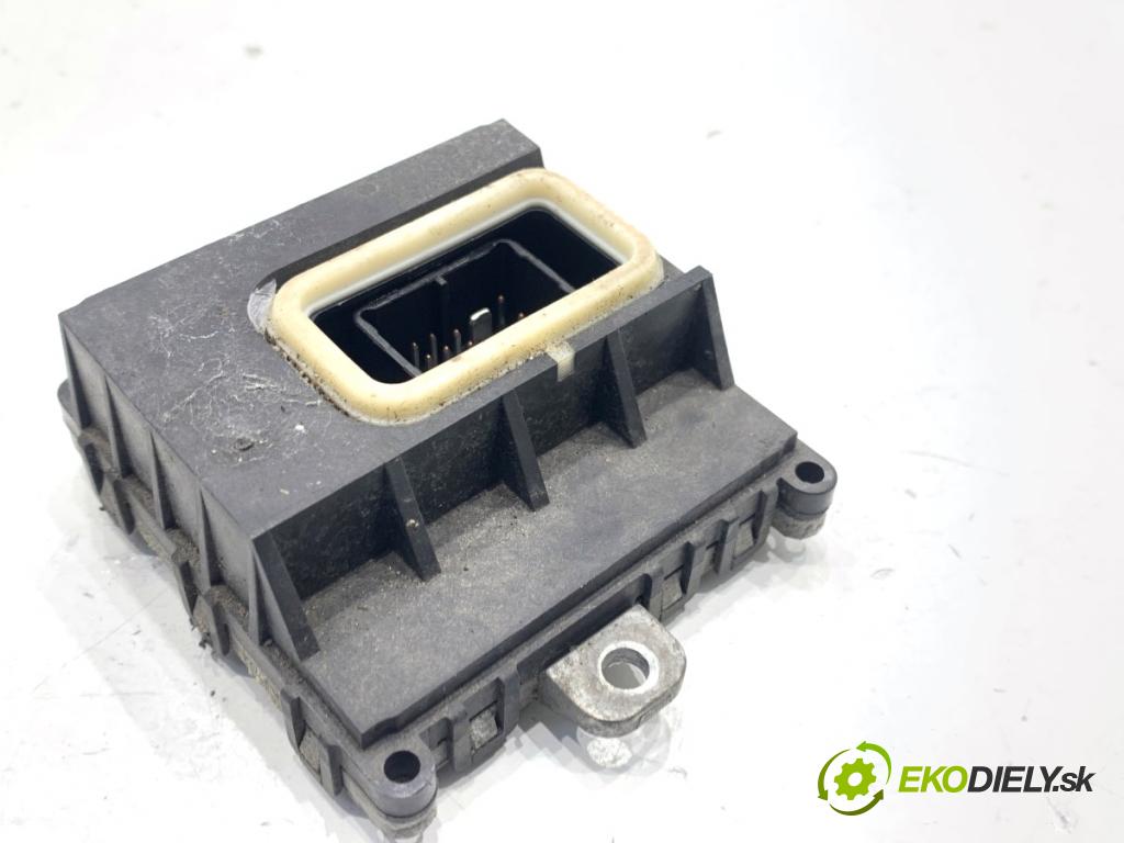 BMW E60 sedan 2007 173 kW 530 d 2993 modul otáčky světla 7189312