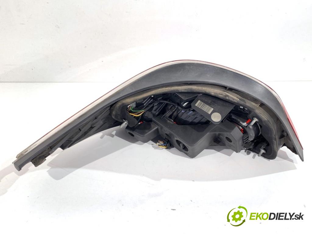 BMW E60 sedan 2007 173 kW 530 d 2993 světlo pravý zadní část 7177282