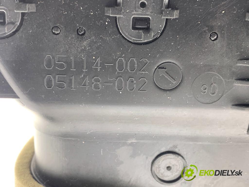 BMW E60 sedan 2007 173 kW 530 d 2993 mří topení přední část 6910734