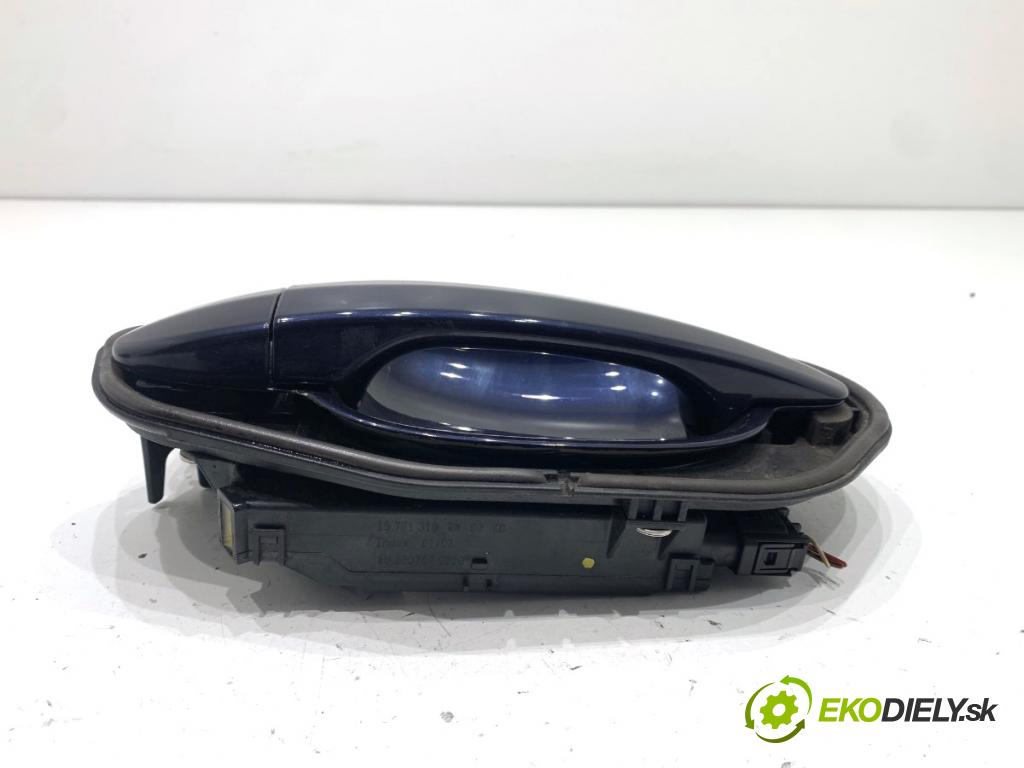 BMW E60 sedan 2007 173 kW 530 d 2993 klika vnejší pravý přední část