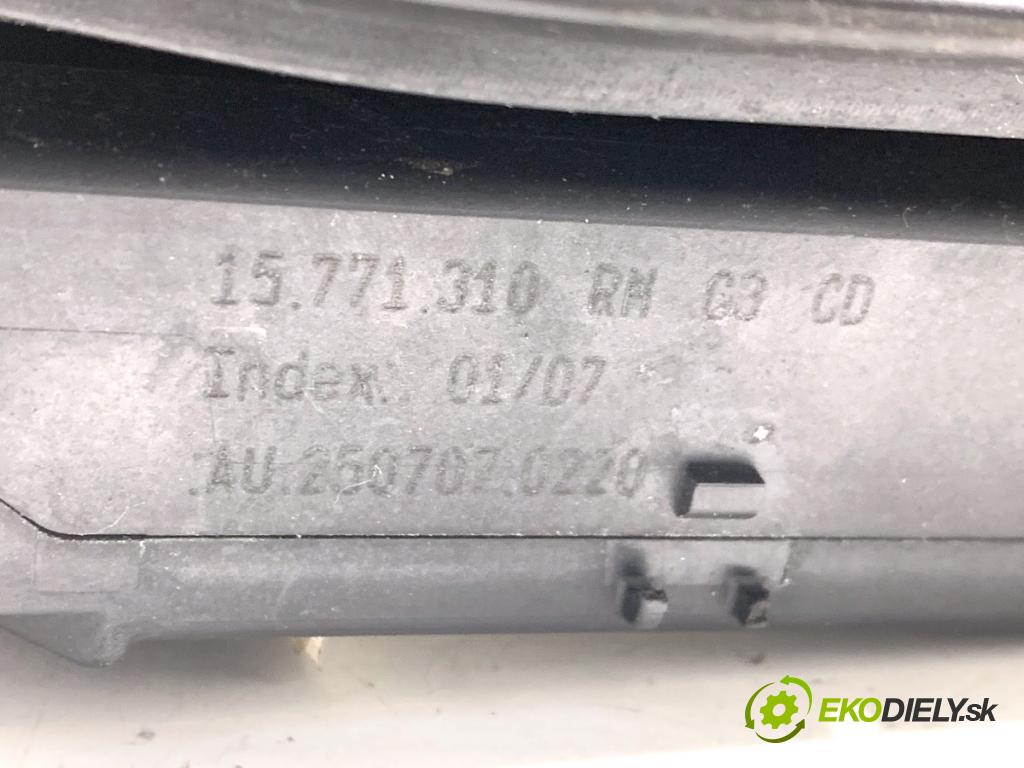 BMW E60 sedan 2007 173 kW 530 d 2993 klika vnejší pravý přední část