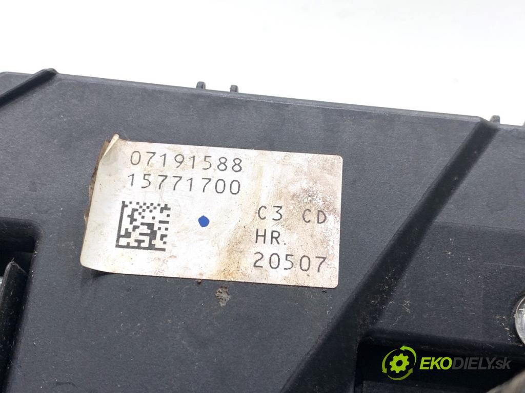BMW E60 sedan 2007 173 kW 530 d 2993 Kľučka vonkajšia pravy zad