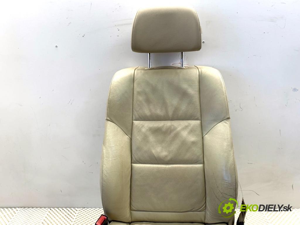 BMW E60 sedan 2007 173 kW 530 d 2993 sedadlo levý přední část