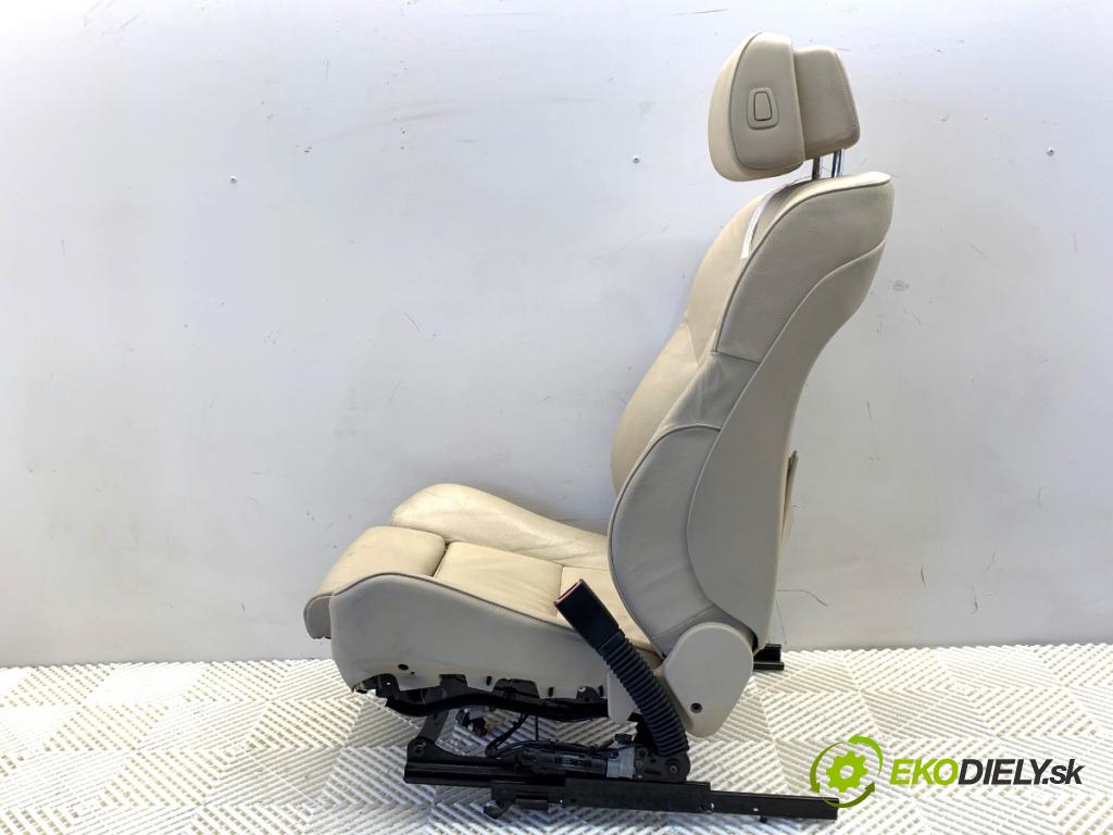 BMW E60 sedan 2007 173 kW 530 d 2993 sedadlo pravý přední část