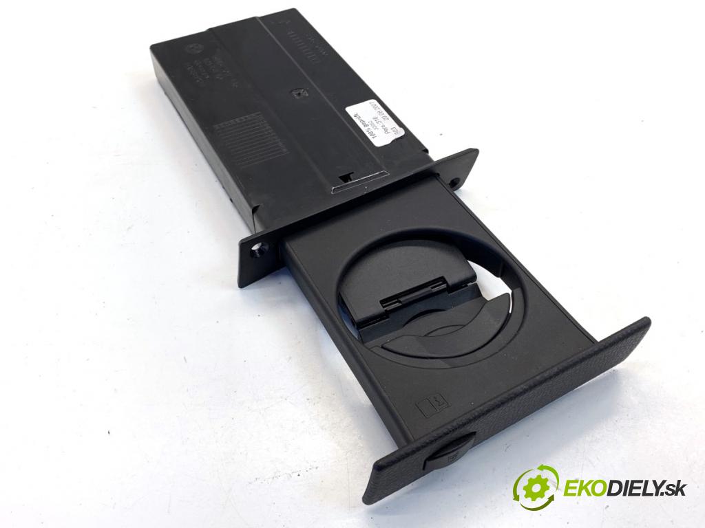 BMW E60 sedan 2007 173 kW 530 d 2993 Držiak na nápoje 7047145 (Držiak (úchyt) na nápoje)